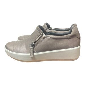 Clarks Collection Layton Step Metallic Taupe Slip-On Sneakers